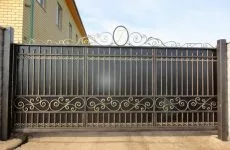 Преимущества кованых откатных ворот